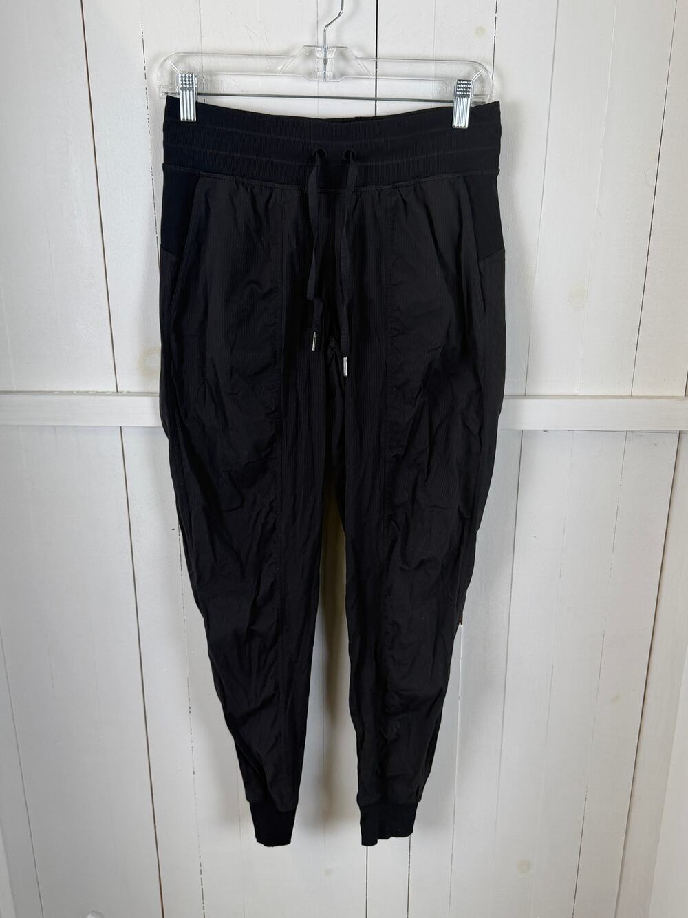 Lululemon Black Jogger Pants Women’s Size 6 Excellent Condition